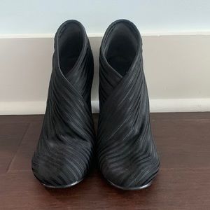 United Nude Black Ankle Booties